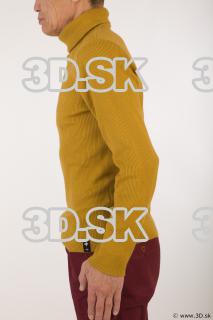 Upper body yellow sweater of Sidney 0003